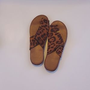 Woman's size 6 leopard print sandals